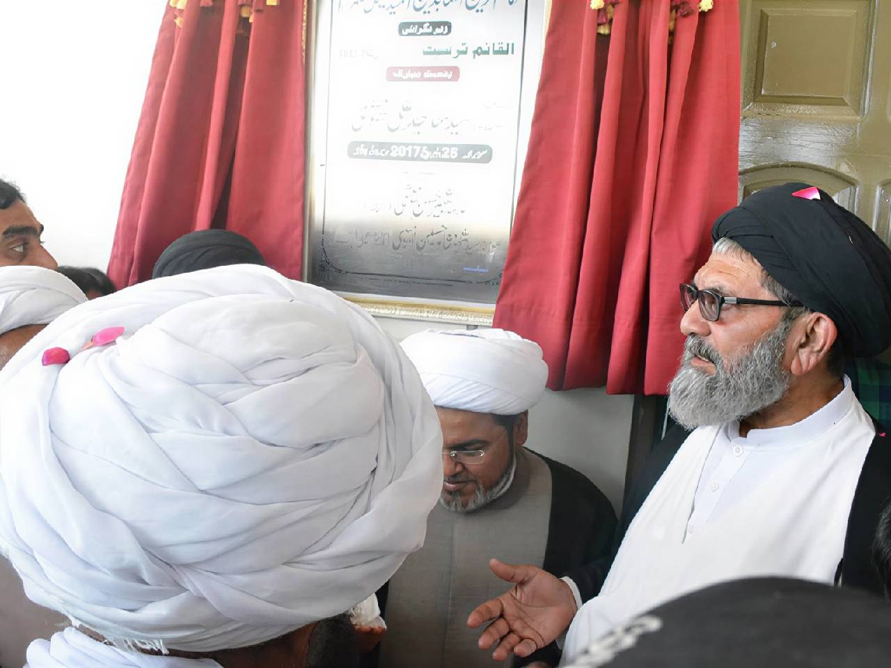 Imam Zain-Ul-Abideen Hospital (Chunian)-5