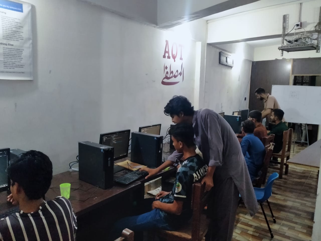 AQS AL-Mustafa Coacing Center (Agra Taj), Karachi, Sindhi